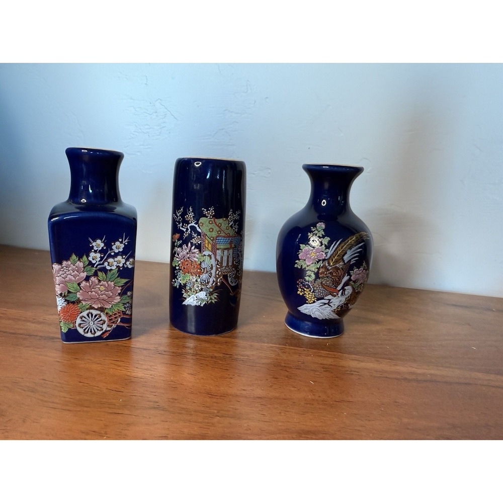 Vintage Toyo Japanese Mini Vases Cobalt Blue with Gold Trim Kutani Style Set 3